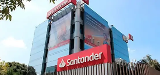 Seguridad corporativa monitoreando cámaras - Imagen 2